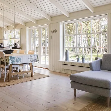 Stunning In With Kitchen Holiday home *