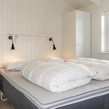 Stunning In With Kitchen * Neksø