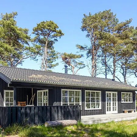 Stunning In With Kitchen Holiday home *